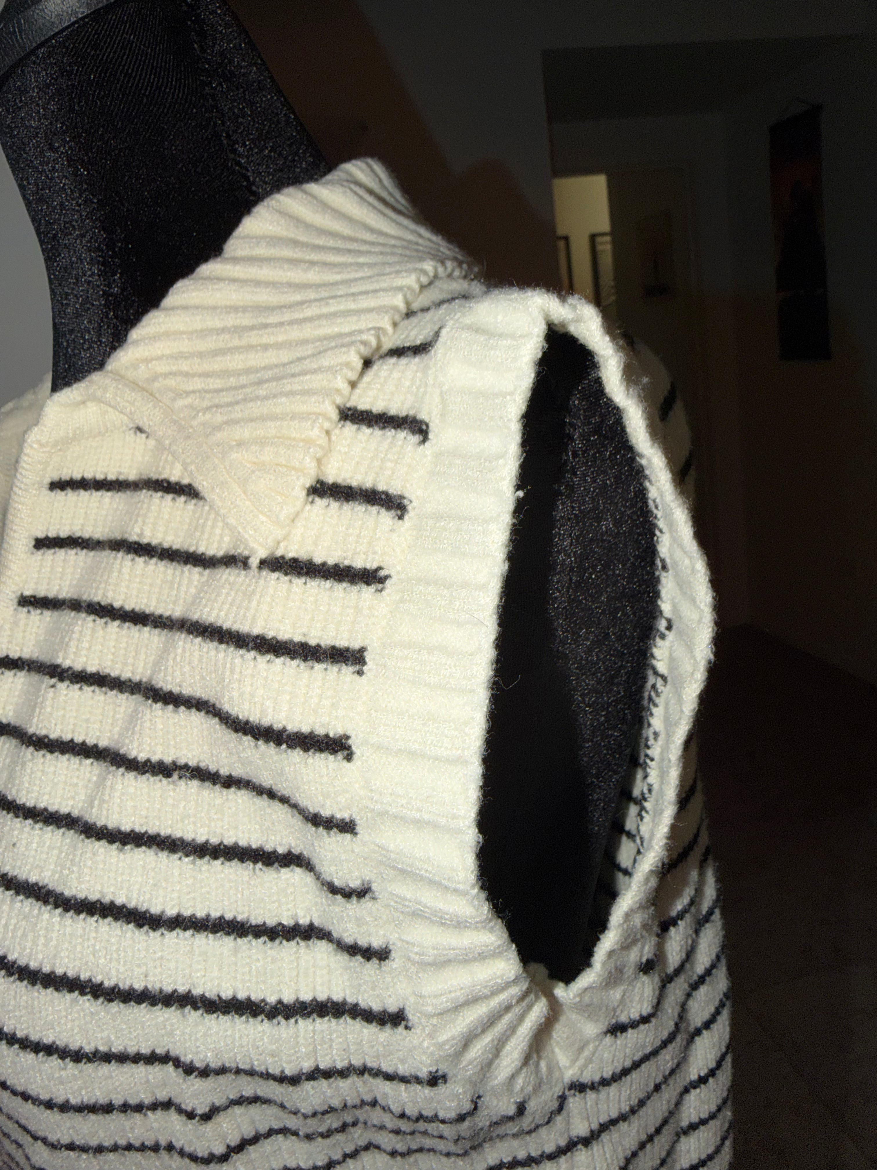 Striped V-Neck Sleeveless Sweater