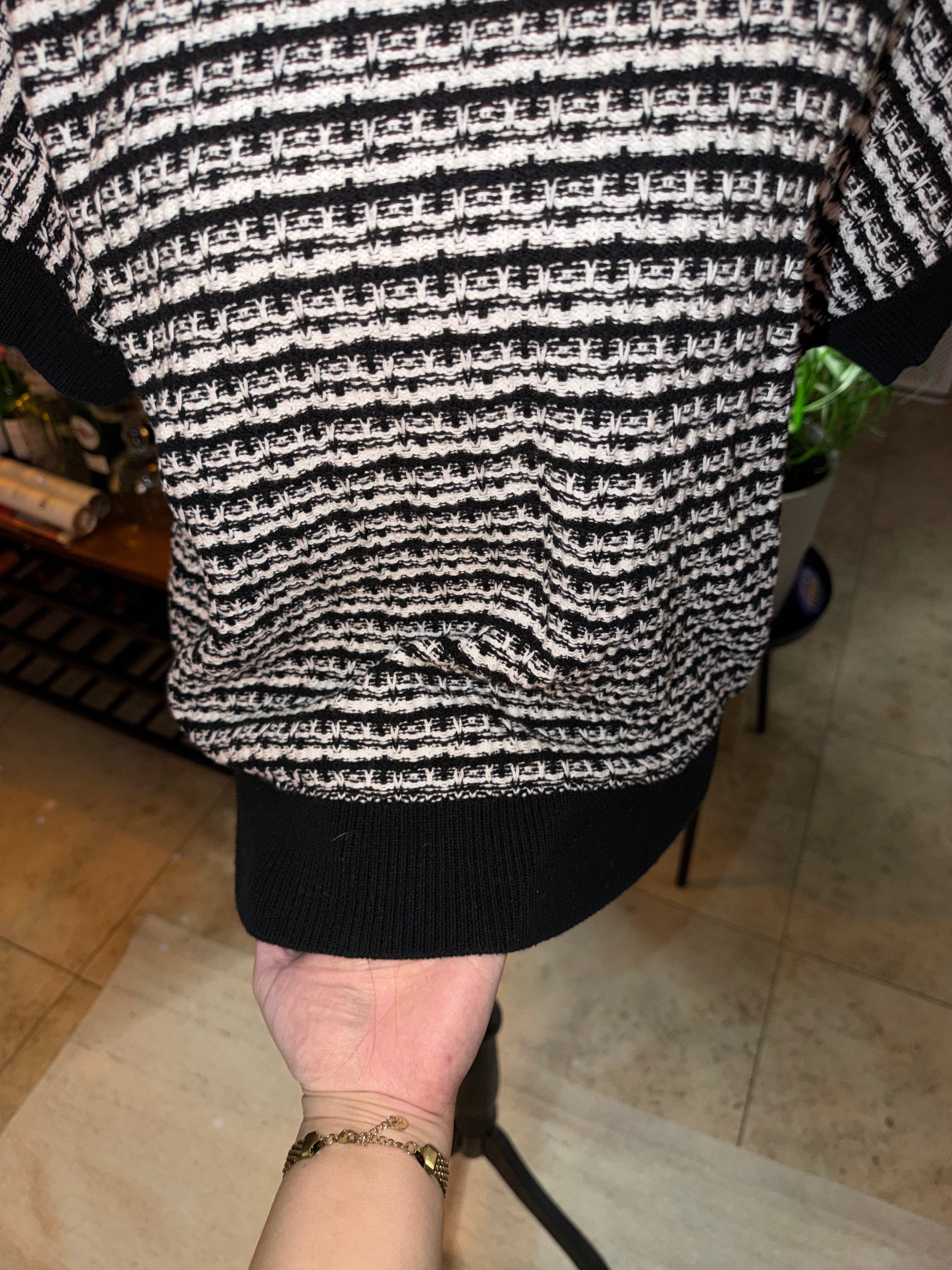 Black & White Striped Short-Sleeve Knit Sweater | Textured Classic Chic