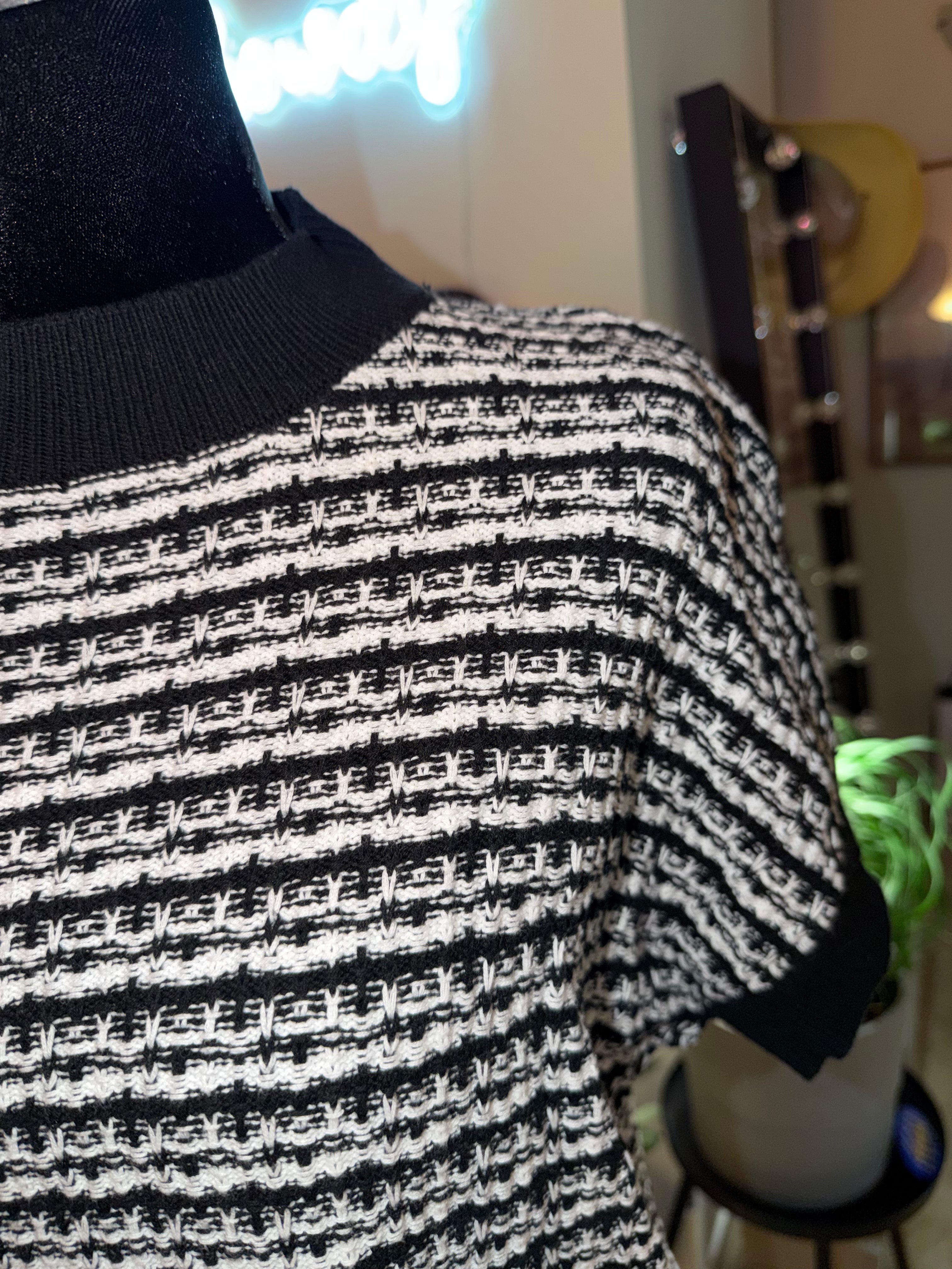 Black & White Striped Short-Sleeve Knit Sweater | Textured Classic Chic