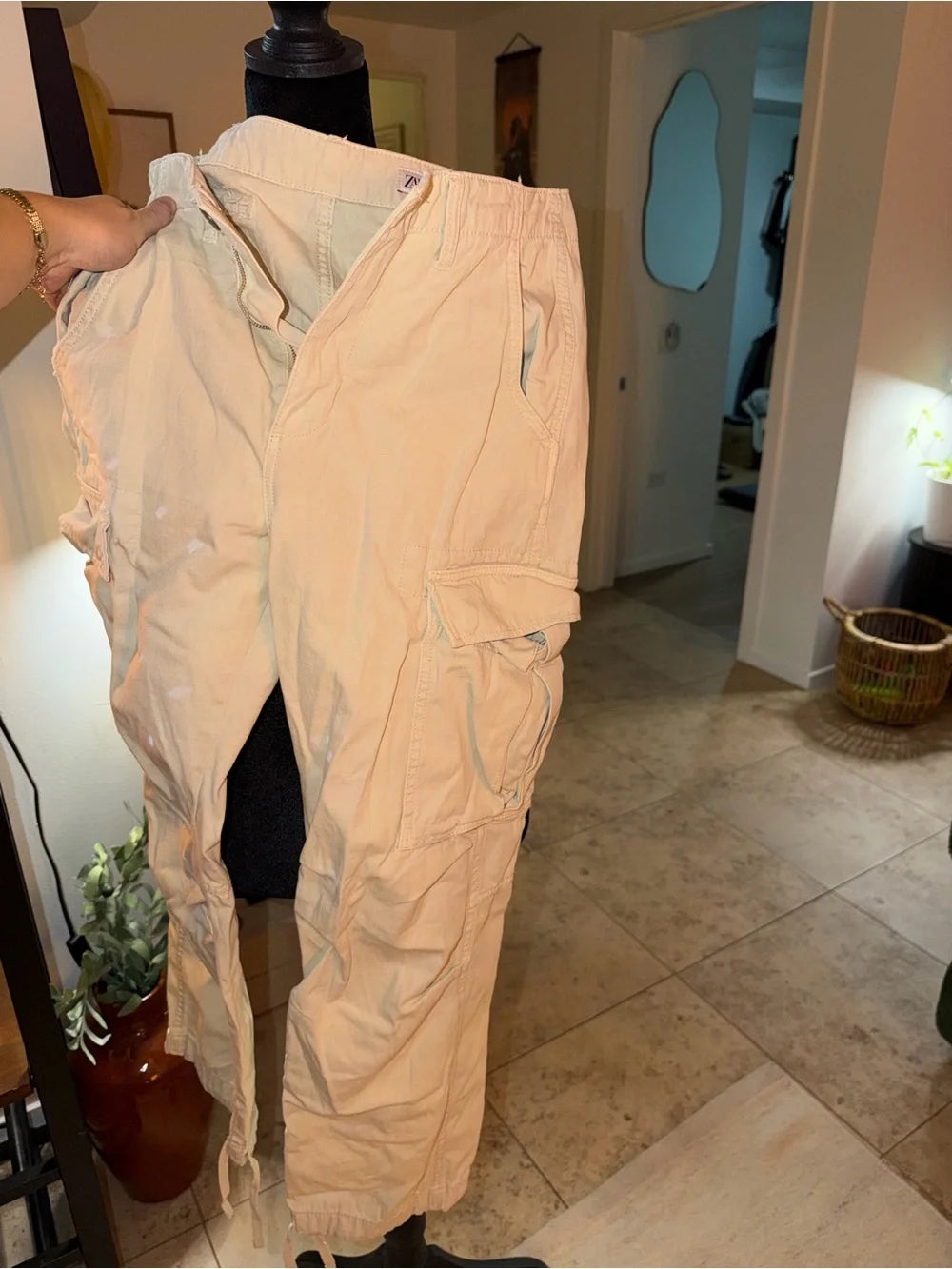 Zara Cream Utility Cargo Pants | Neutral Casual Staple